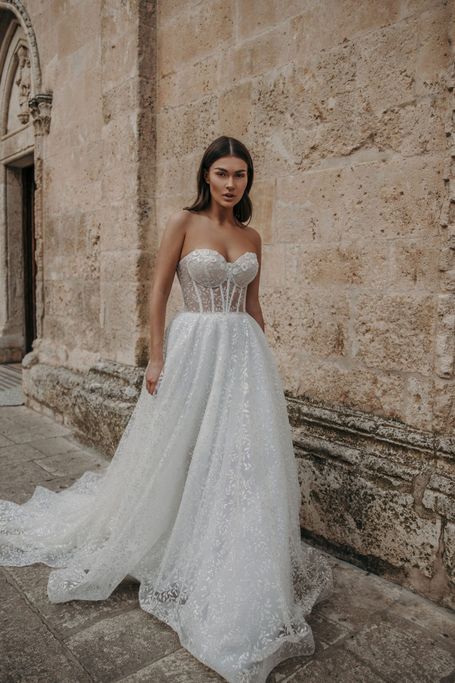 Brautkleid mit Corsagenstäbchen