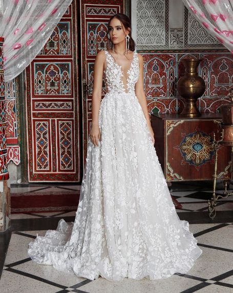 Brautkleid mit 3D Blumen