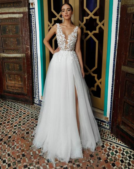 Exklusives Brautkleid mit Schlitz